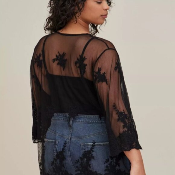 NEW Torrid 4X 26 Black Embroidery Mesh Kimono Cardigan Shawl - Picture 4 of 6